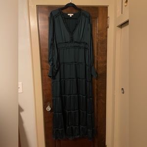 Beautiful tiered emerald green maxi dress!